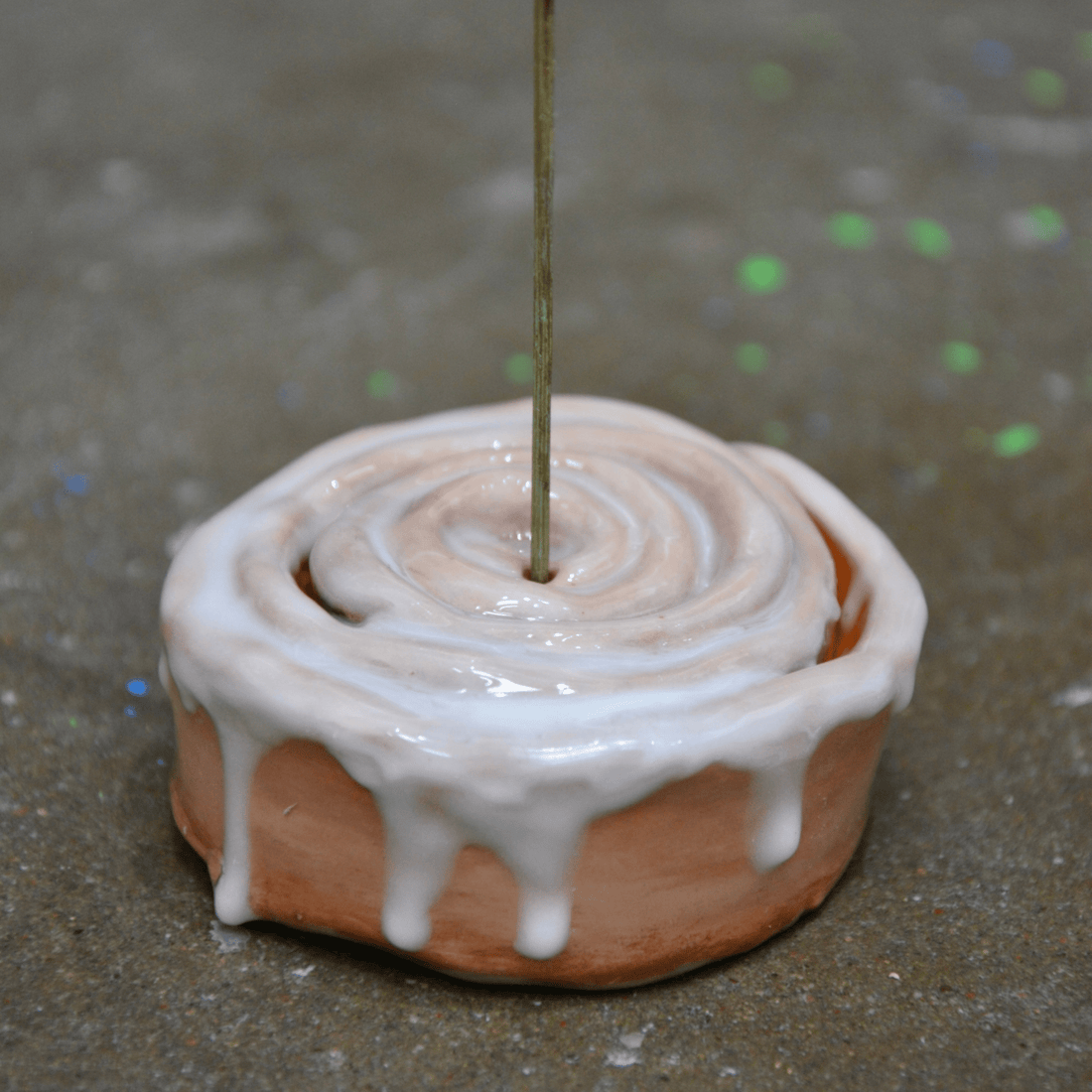 CERAMIC CINNAMON BUN INCENSE HOLDER
