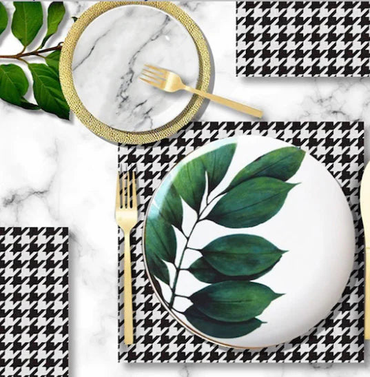 altoona paper placemat/ charger-houndstooth