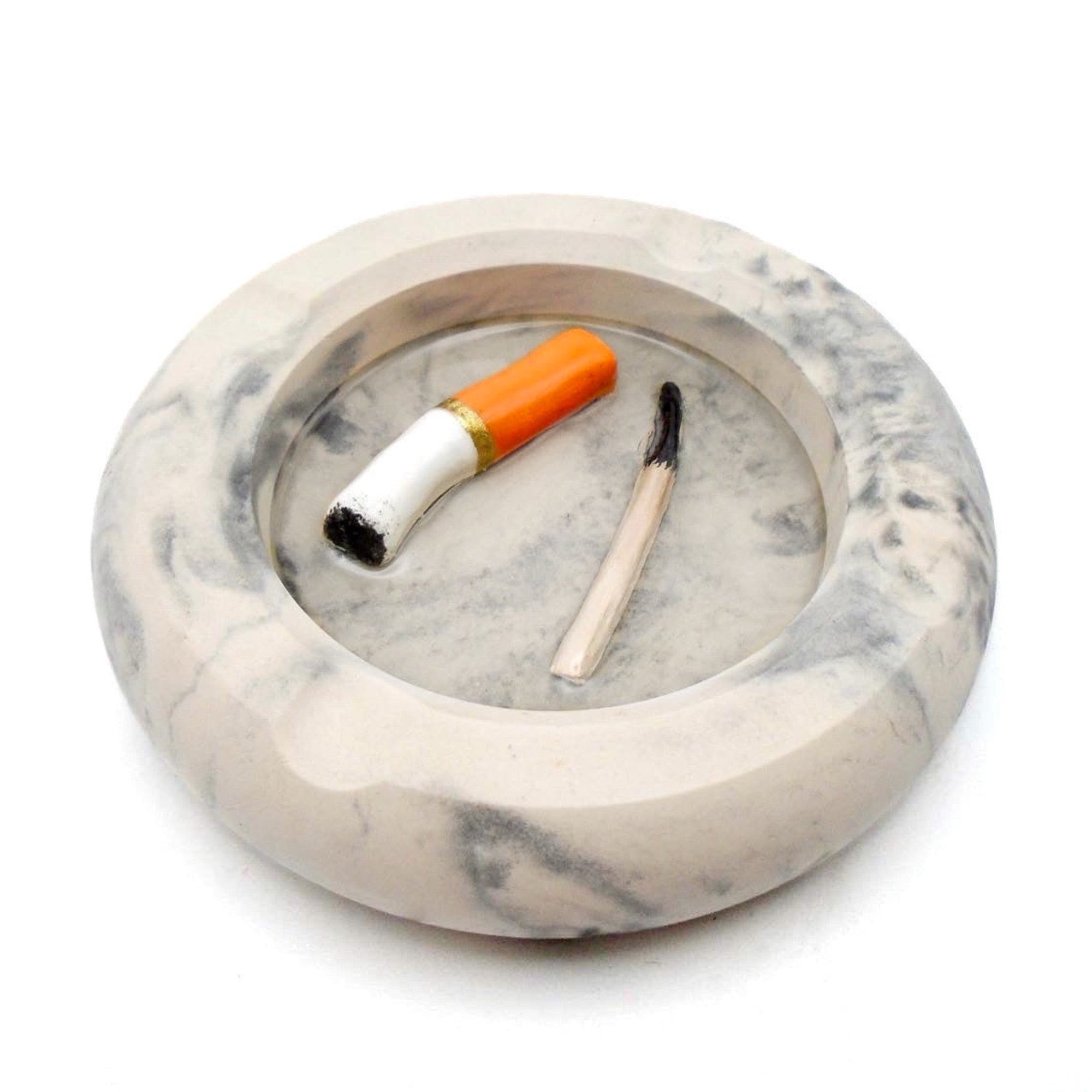CLEAN HABIT ASHTRAY