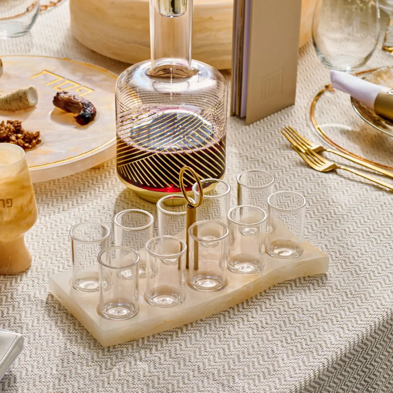Resin Curve Liquor Set