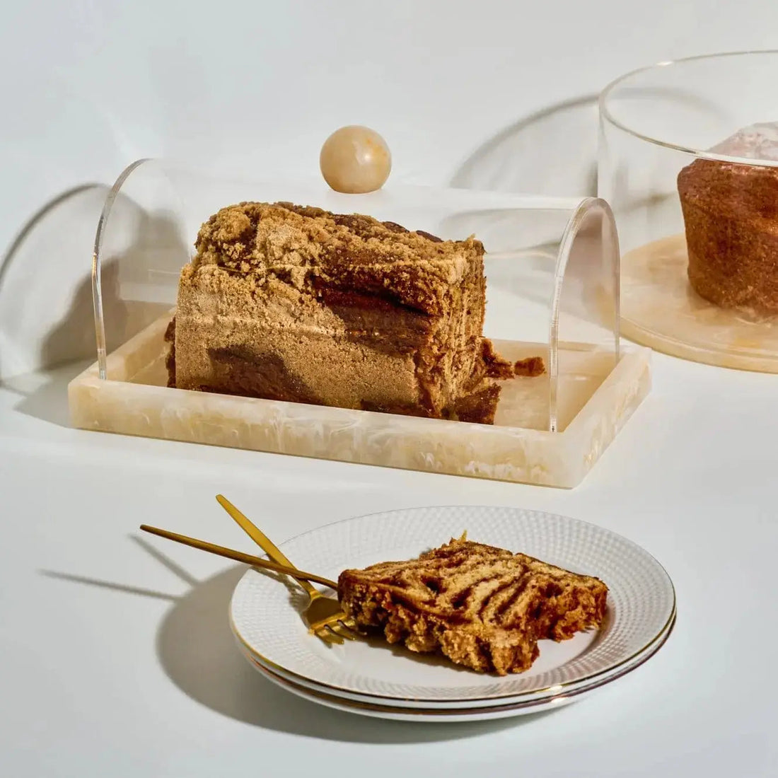 Small Rectangular Resin Cake Dome