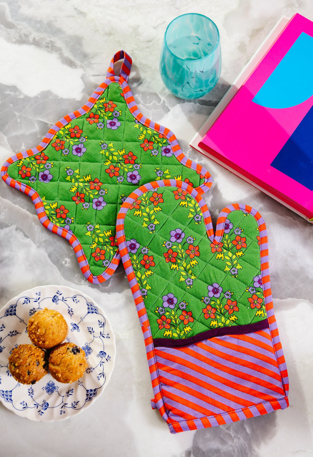 Green Pot Holder &amp; Oven Mitt