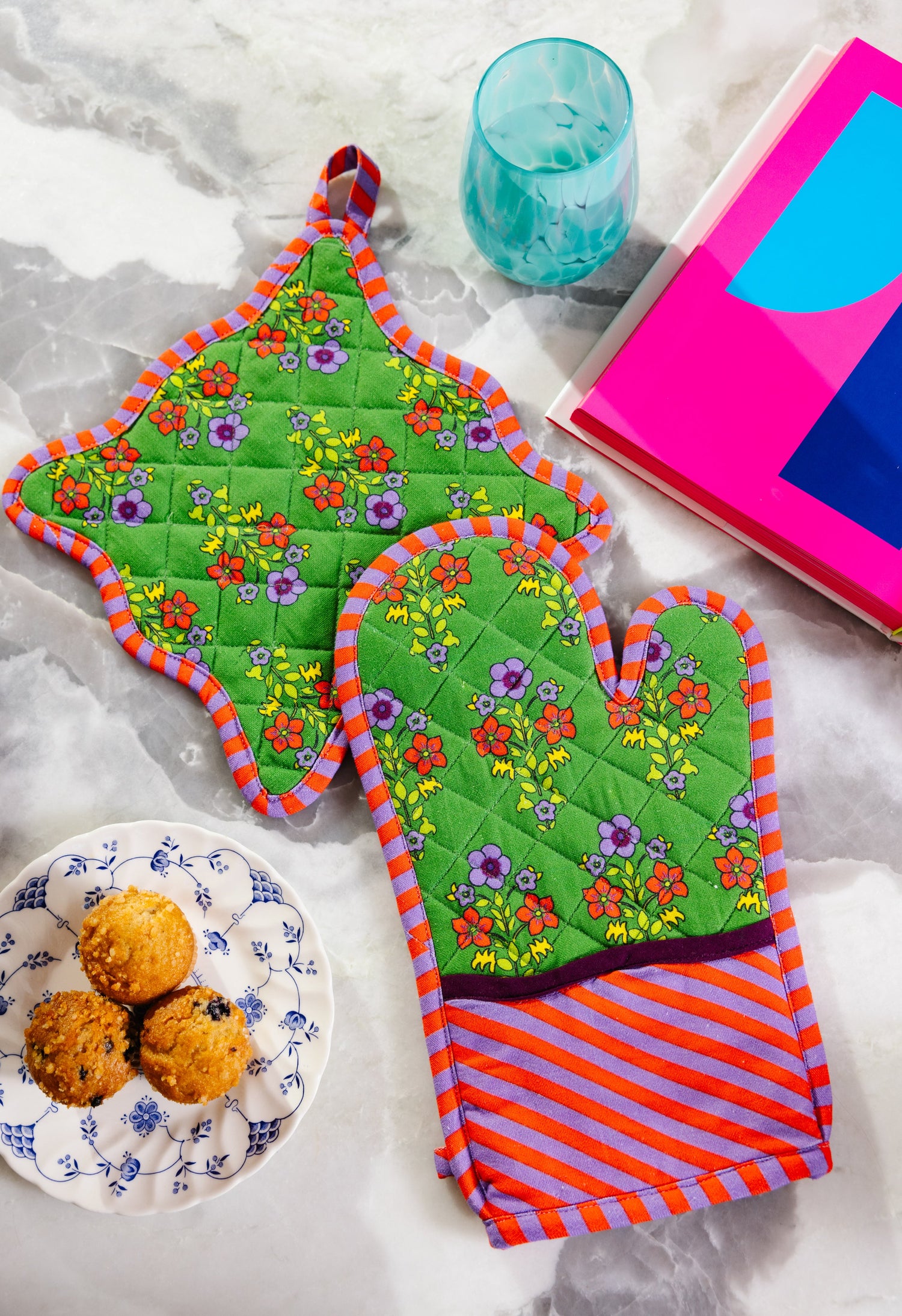 Green Pot Holder &amp; Oven Mitt