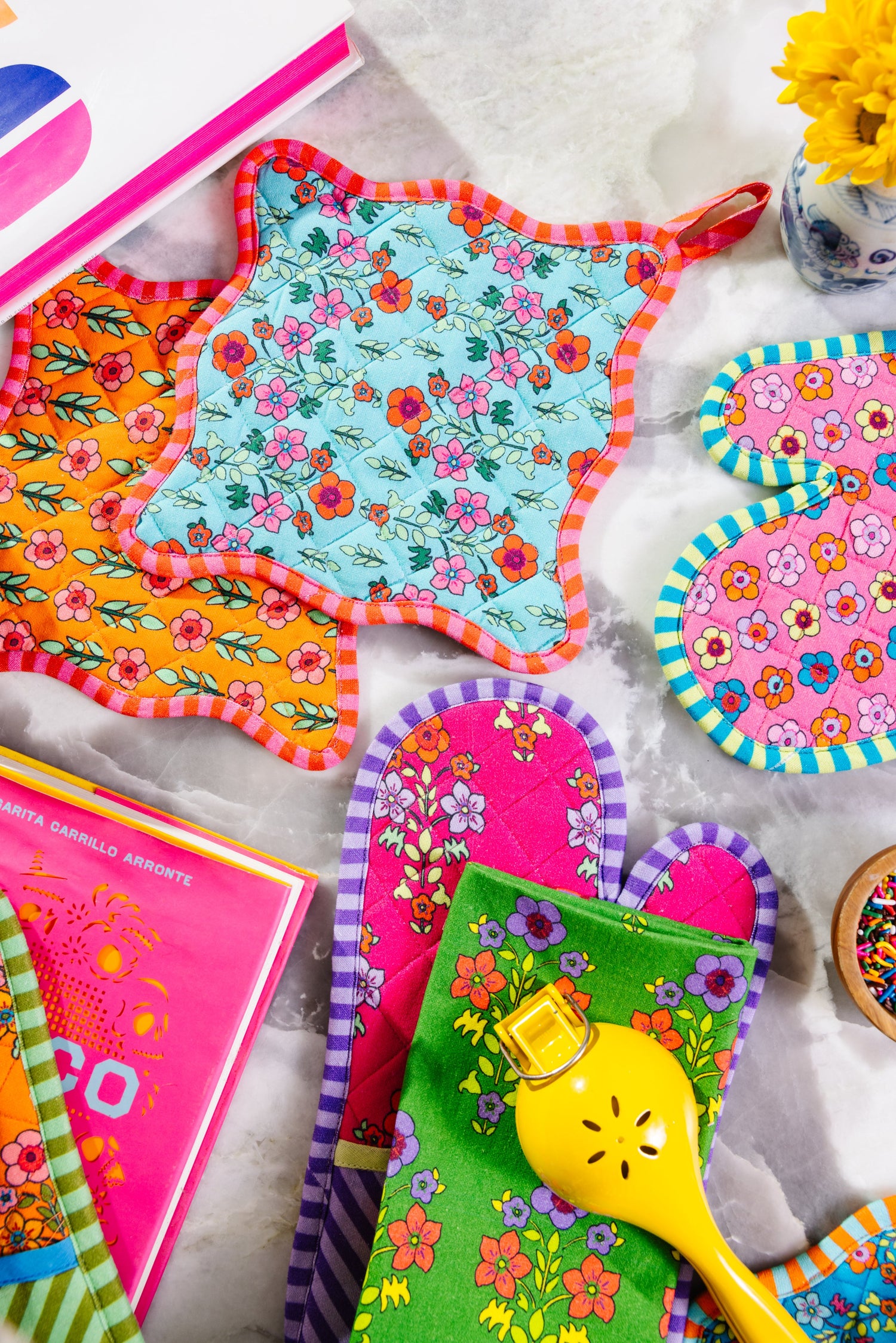 Turquoise Pot Holder &amp; Oven Mitt