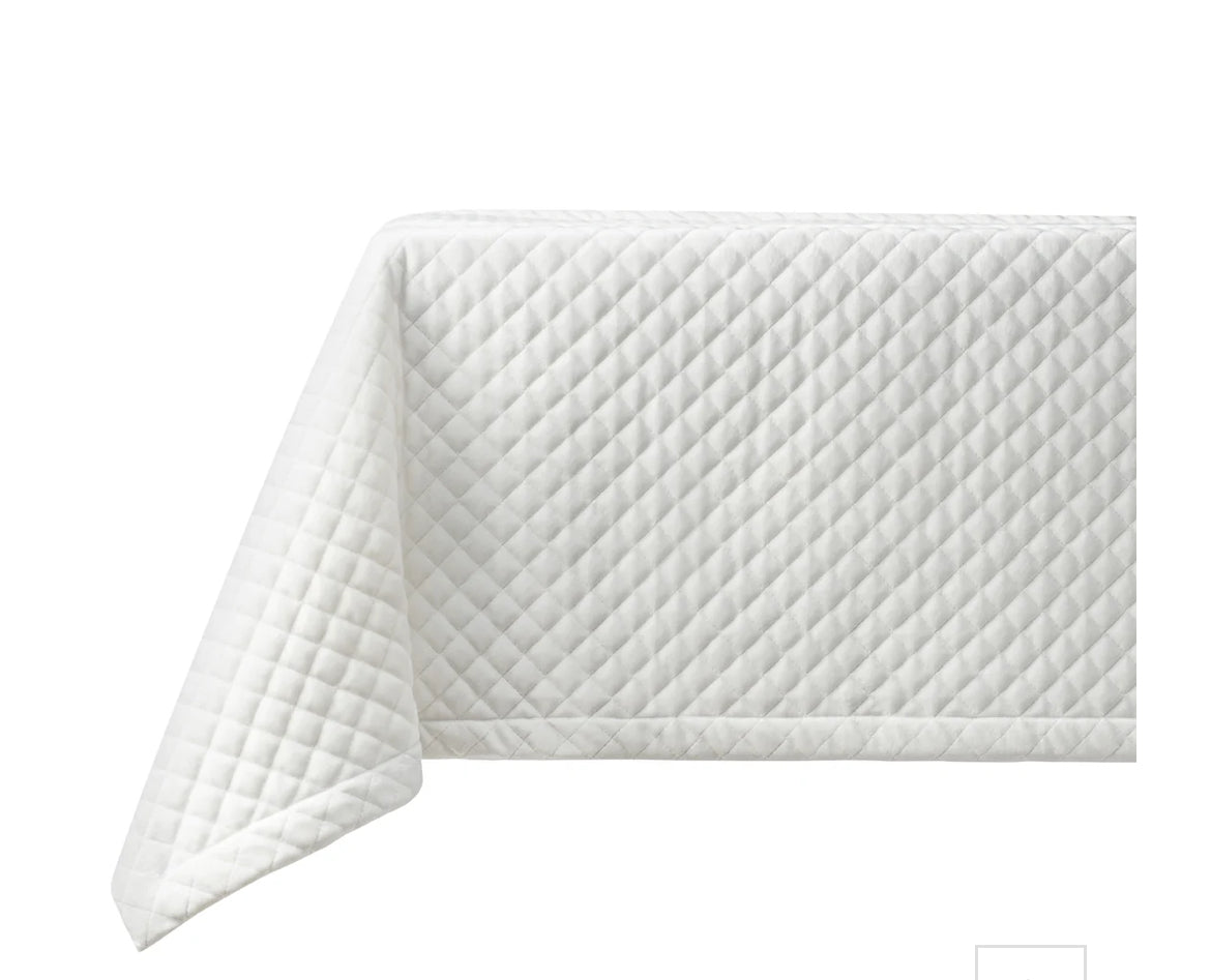 Quilted tablecloth