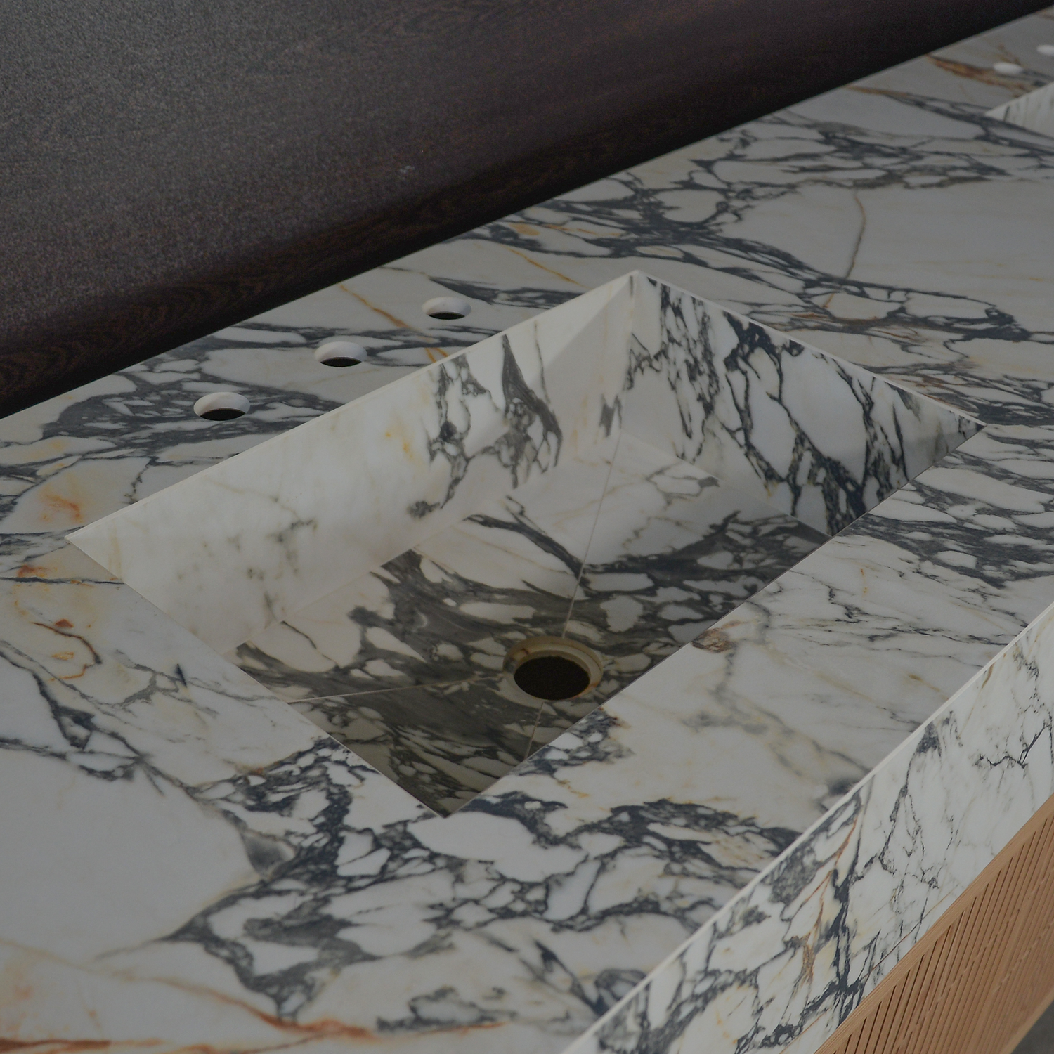HANDCRAFTED MATERIA - CORCHIA GOLD PORCELAIN DOUBLE SINK (ES-133)