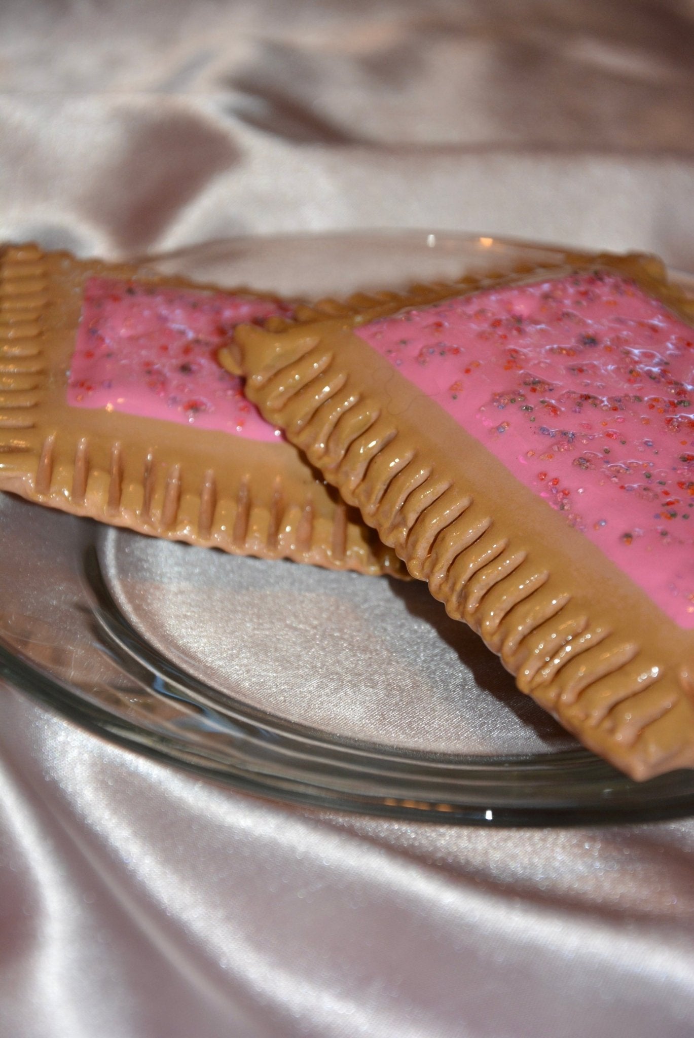 CERAMIC STRAWBERRY POP-TART INCENSE HOLDER