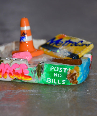 CONCRETE JUNGLE ASHTRAY