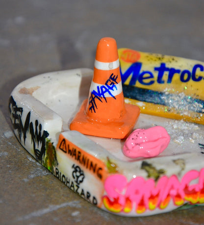 CONCRETE JUNGLE ASHTRAY
