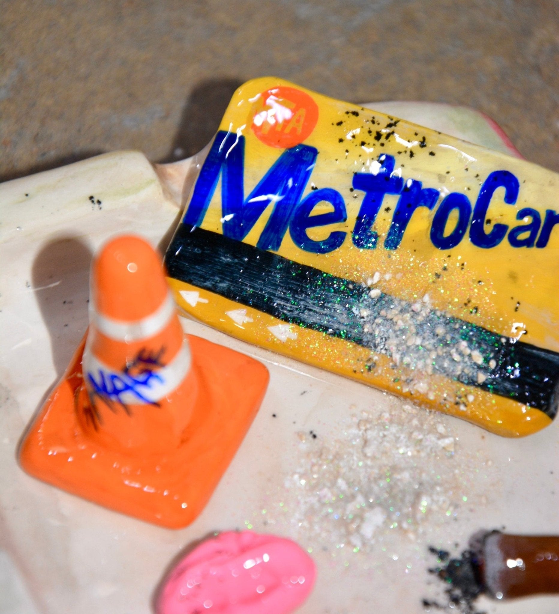 CONCRETE JUNGLE ASHTRAY