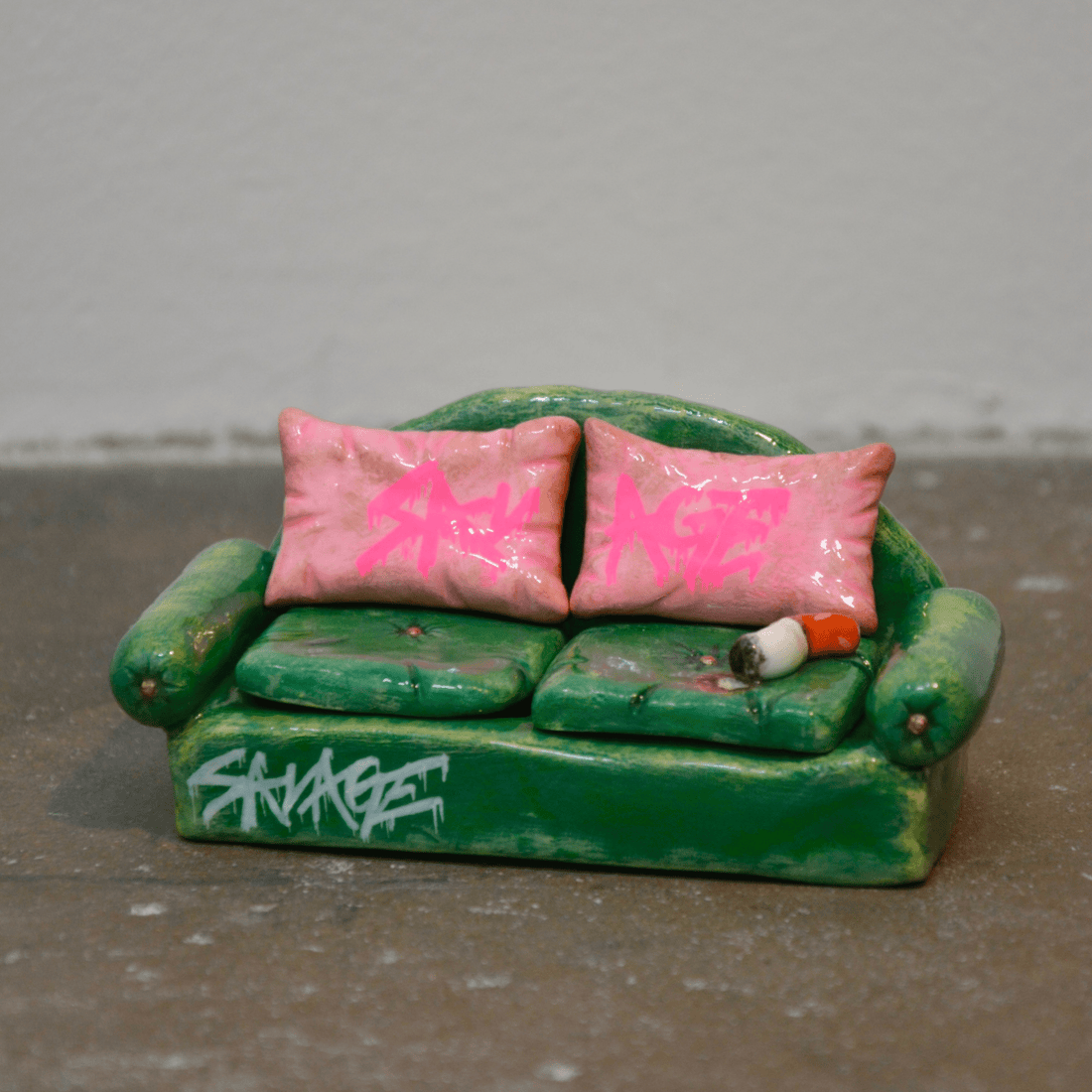 SAVAGE GRAFFITI COUCH